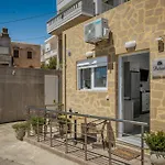 Petra\'S Charming Home, 500M To Beach