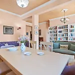 Artistic Apartment In Chania
