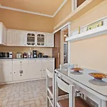 Artistic Apartment In Chania