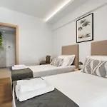 Comfy Apt Terrace And Parking 800M To Old Town And Beach