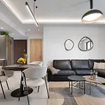 Comfy Apt Terrace And Parking 800M To Old Town And Beach