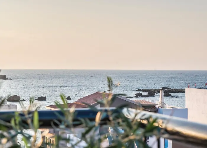 Enjoy Sunsets At Fully Equipped Seaside Apt