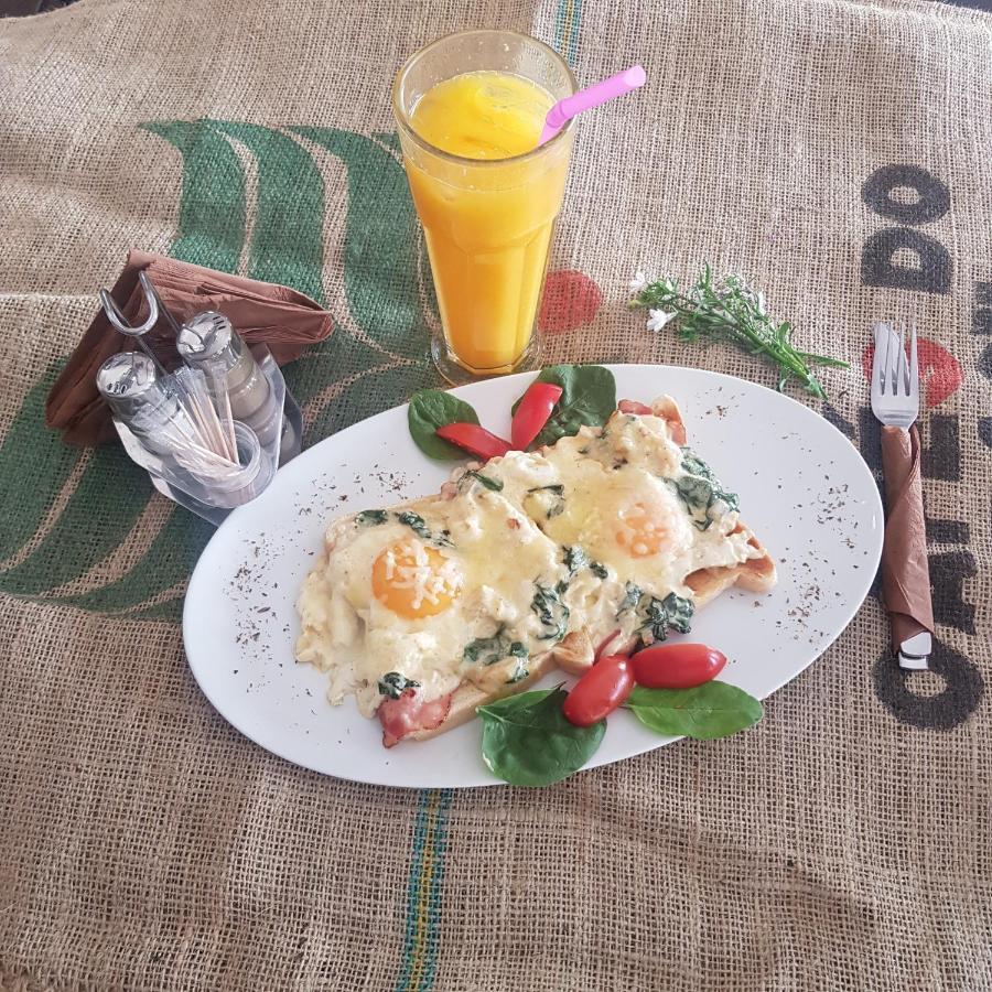 Mmebassia Frühstückspension *
