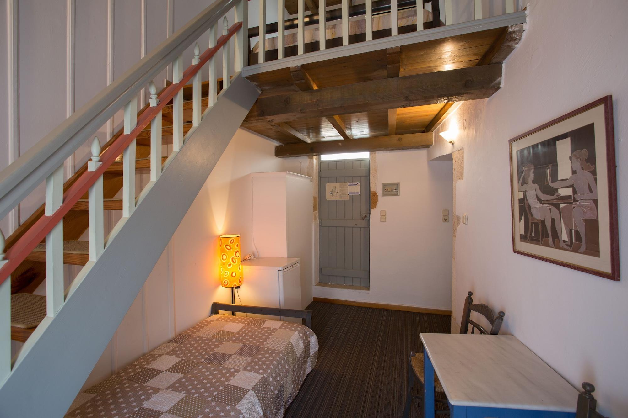 Nostos Aparthotel