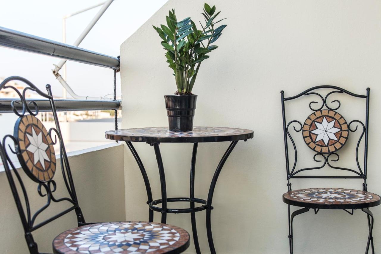 Enjoy Sunsets At Fully Equipped Seaside