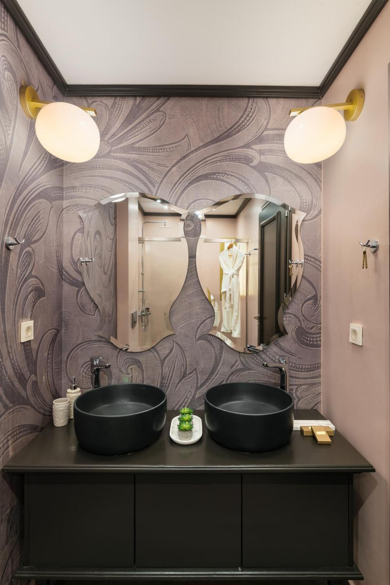 Elia Palatino (adults Only) 3*