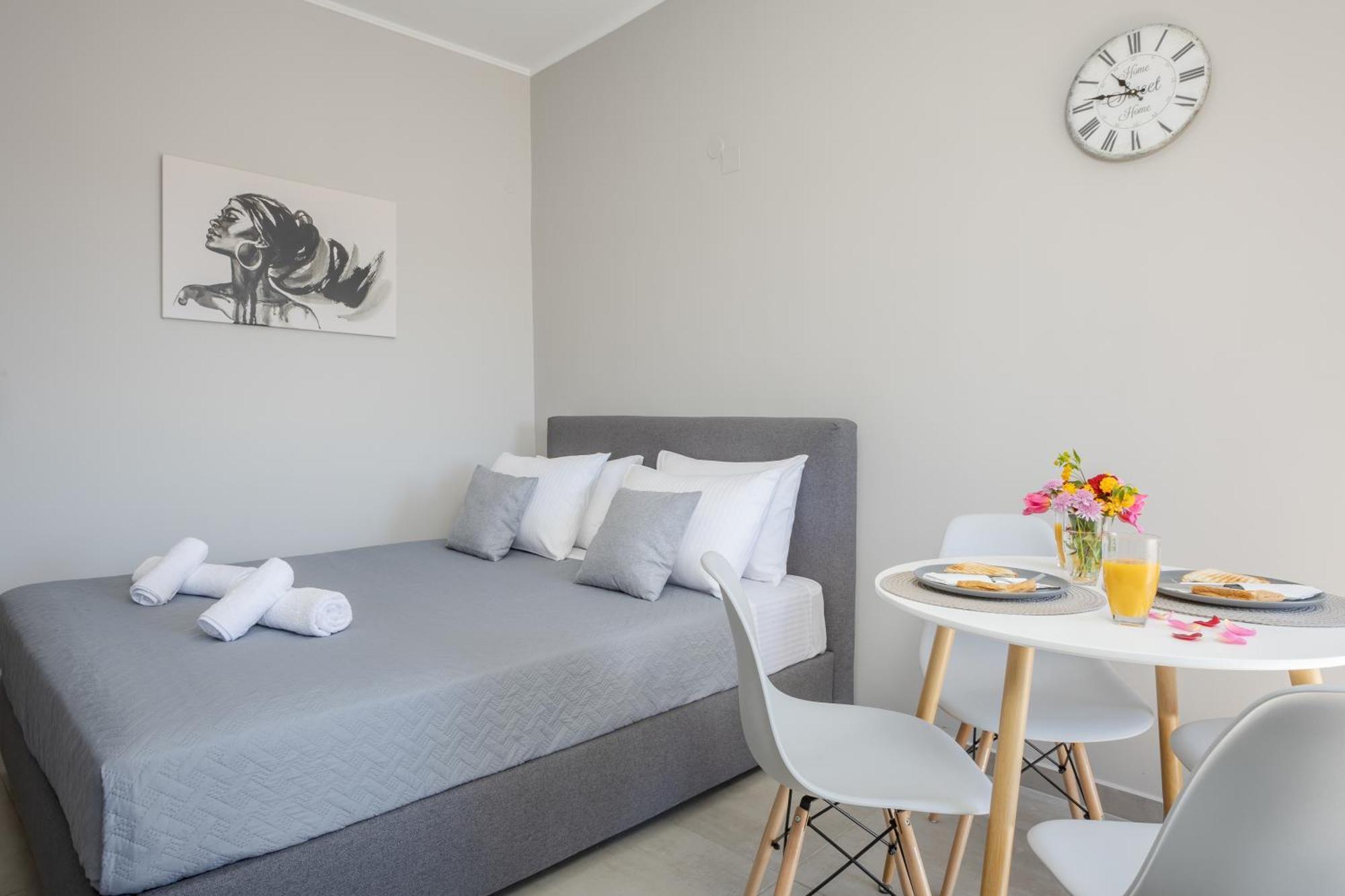 Apartment Petra's Charming Home, 500m To