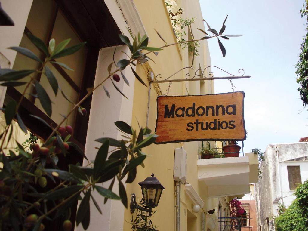 Madonna 2* Chania (Crete)