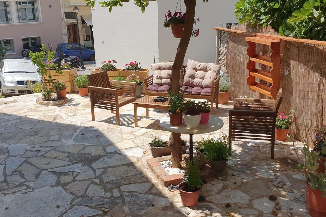 Porto * Chania (Crete)