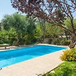 Villa Manolis