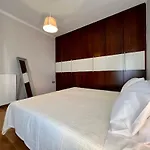 Central Apartment In Quiet Neighborhood Near Sandy Beach