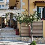 Dominic Chania 3 Room Apartment