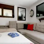 Apartment With Premium Facilities