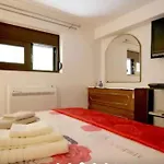 Apartment With Premium Facilities