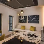 To Ble Hani, The Old Town House