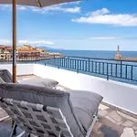 Amphitrite Hotel