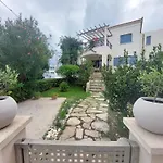 Infinity Night Villa