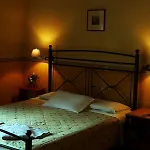 Alexandros Studios & Apartments