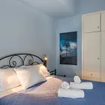 Nais Apartments & Studios