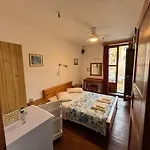 Stelios Rooms To Rent
