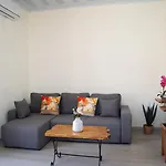 Dimitriοs Stone Apartment