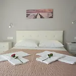 Anastasia\'S Luxury Apartments