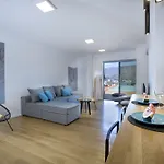 Seametry Luxury Living Apartments