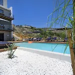 Seametry Luxury Living Apartments
