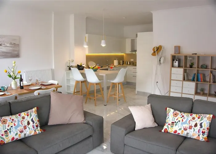 New Big Modern City Center Apartment