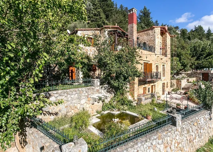Ifigenia Lux Maisonette In Oldtown And Villas In Theriso Vilage 14 Km Outside Of Chania