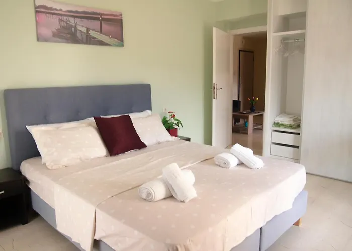 Charming Apartment In Halepa!