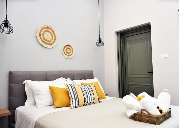 Manolis Cozy Home