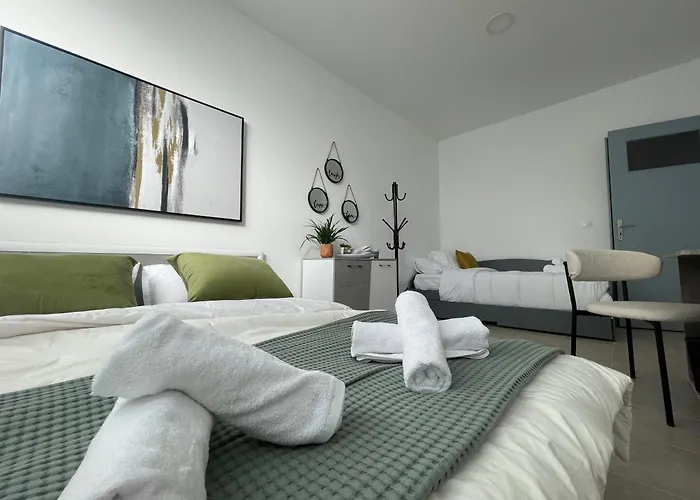 Aiolos Chania Center Luxury Apartment Near The Garden