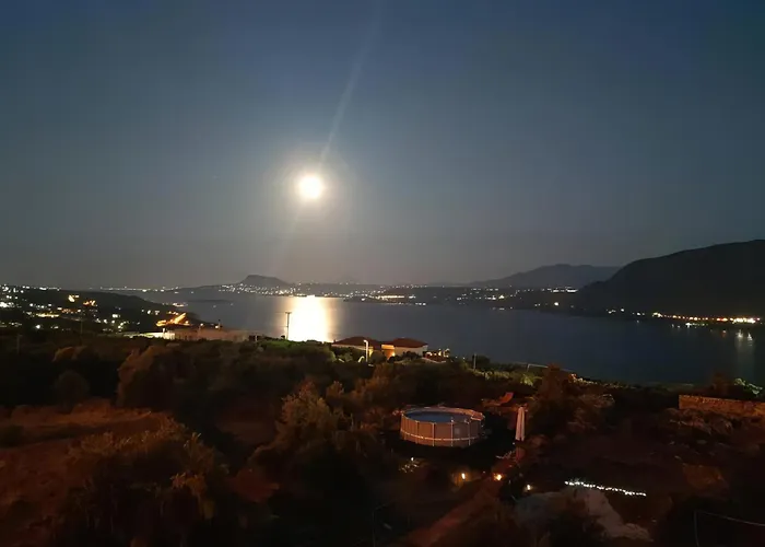 Souda Bay View With Private Pool Near Chania City
