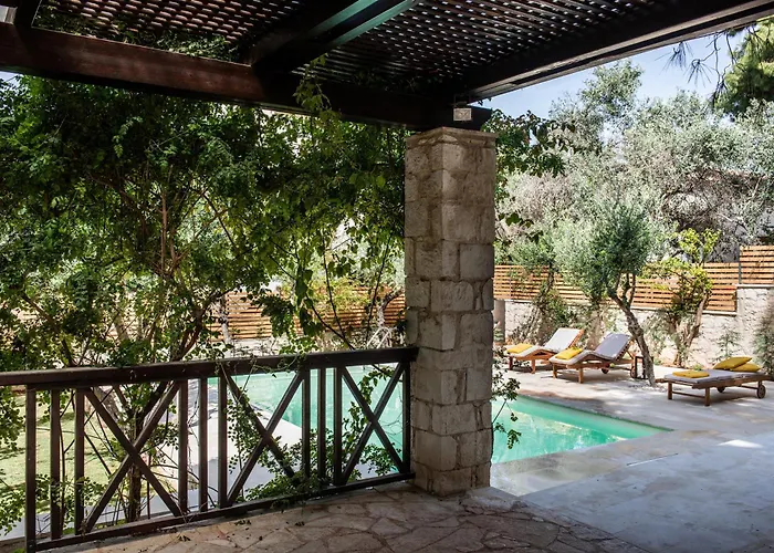 Koukounari Luxury Villa