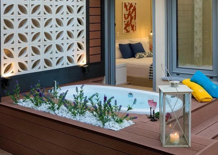 J&V Luxury Suites