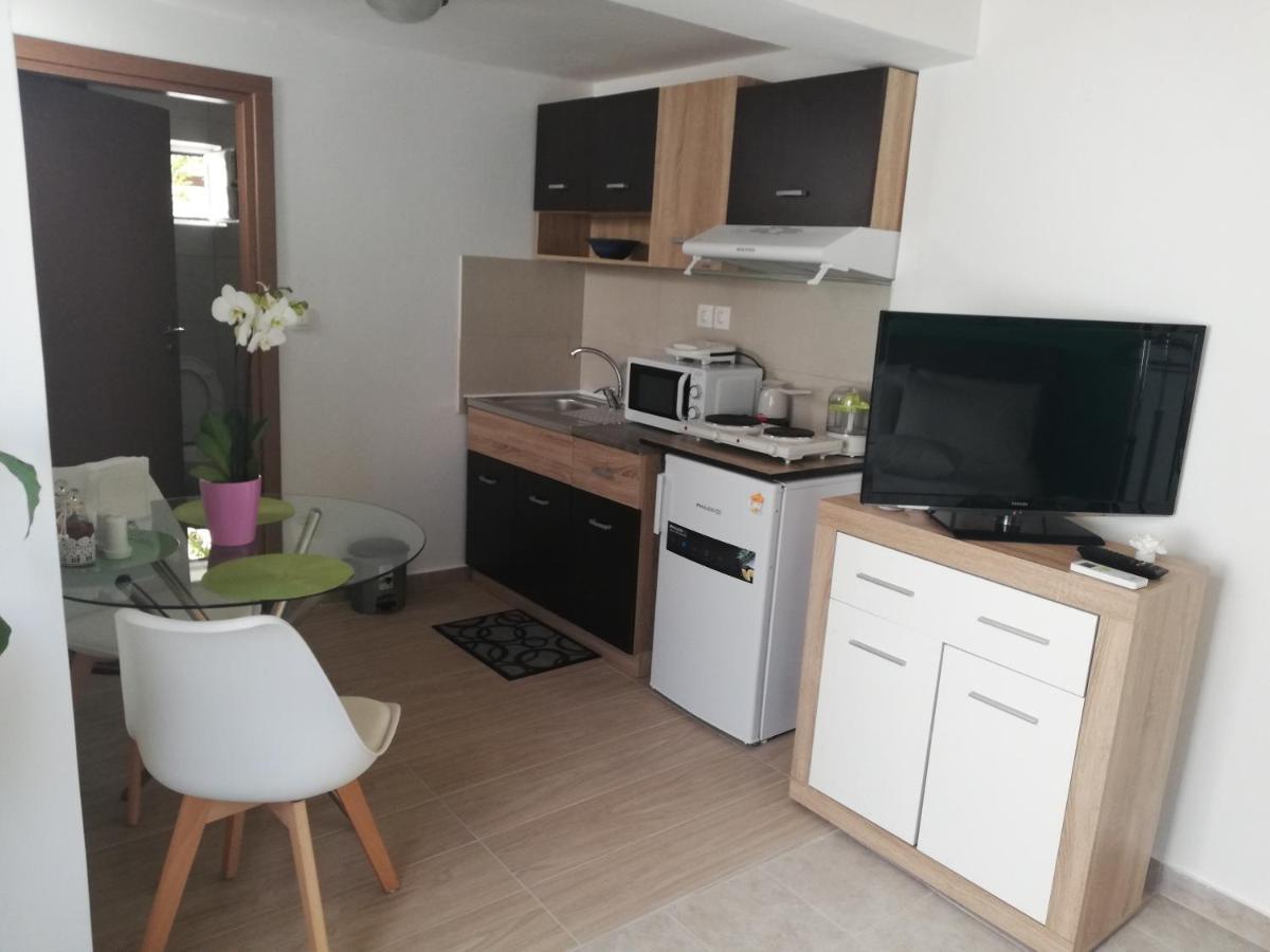 Apartment Small With Yard Chania (Crete)