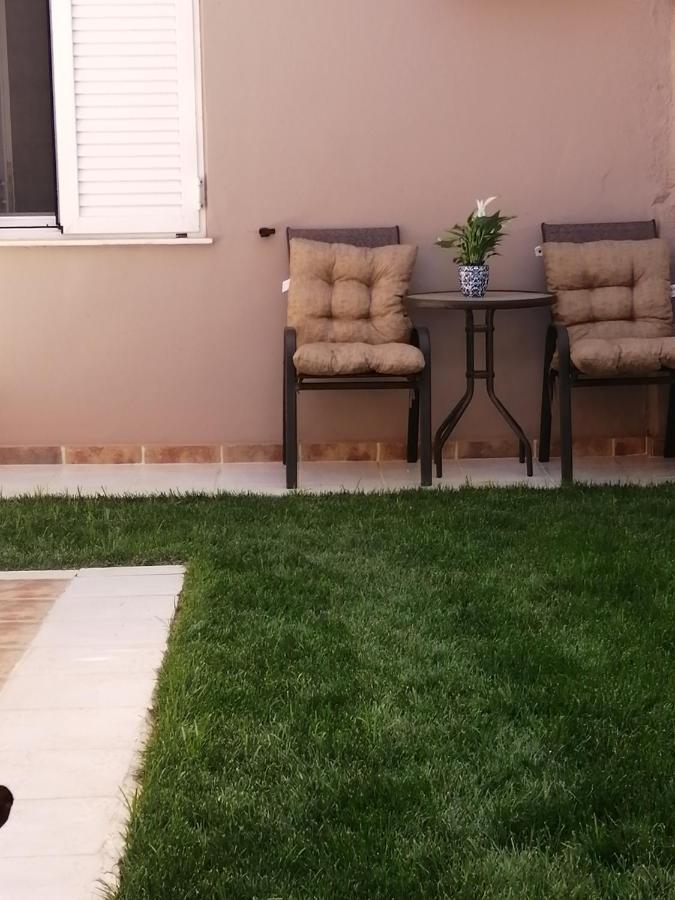 Nikoleta Appartement *