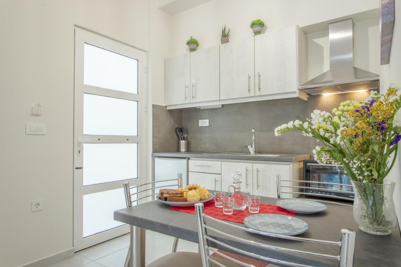 The 3 Brothers' Apts Guest house Chania (Crete)