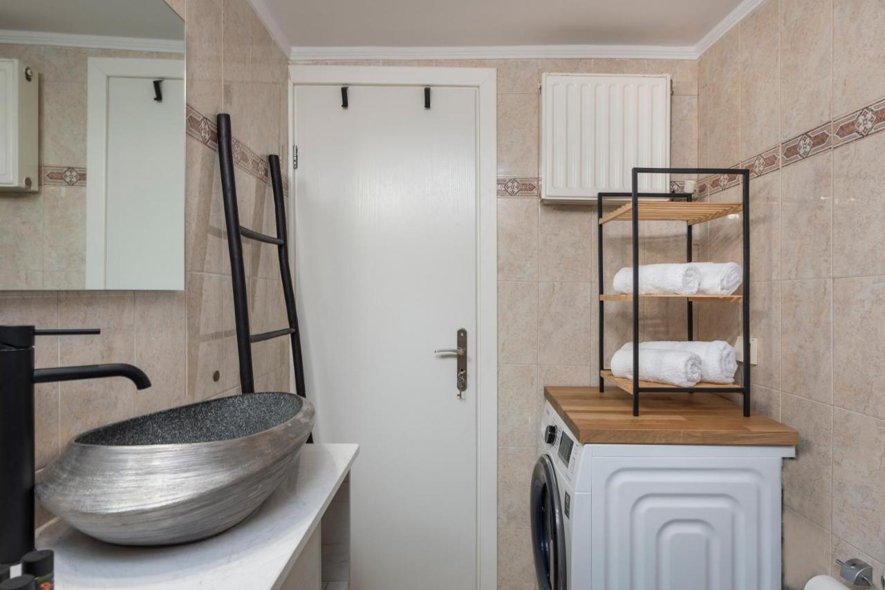 Old Harbor Luxury Living Chania Apartment