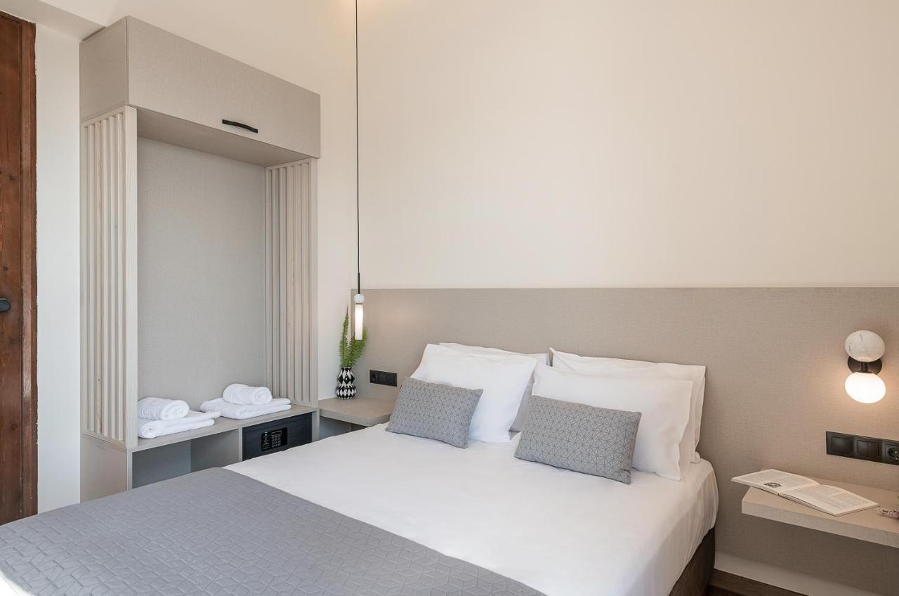 Amphitrite Hotel 3*