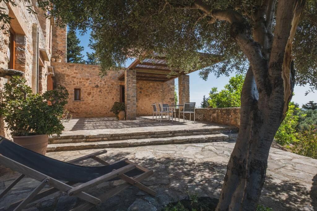 Kalogra - Architect With Breathtaking Views *