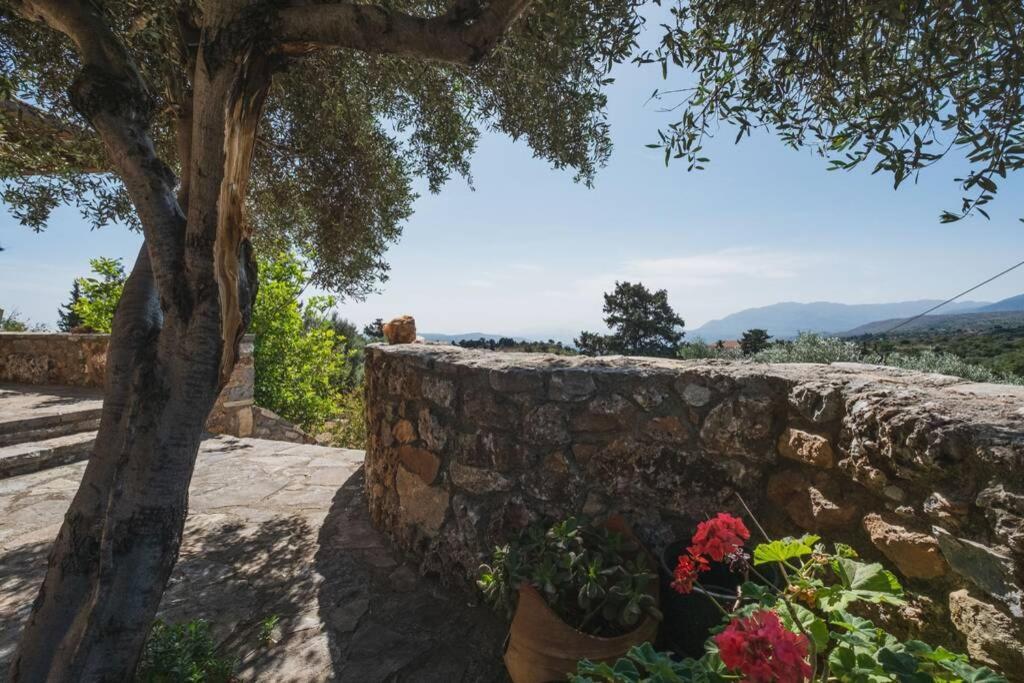 Kalogra - Architect With Breathtaking Views *