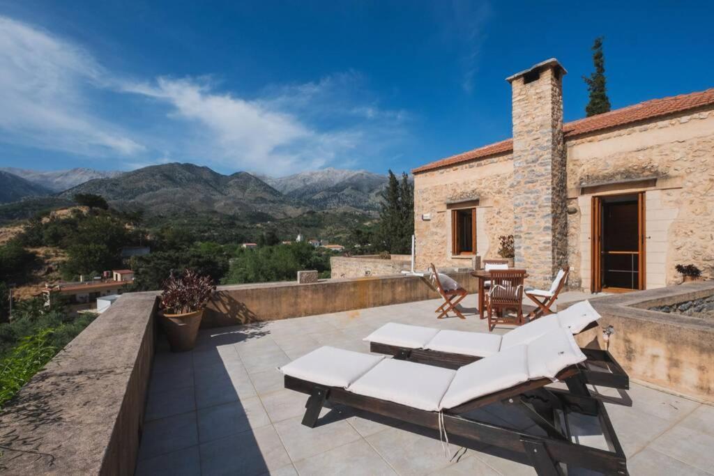 Kalogra - Architect With Breathtaking Views