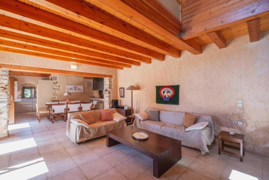 Kalogra - Architect With Breathtaking Views Villa