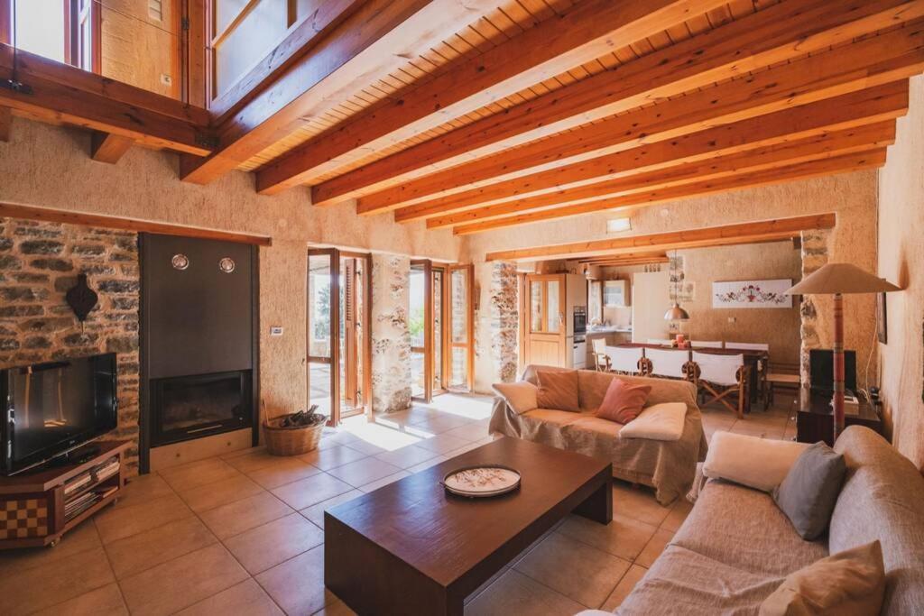 Villa Kalogra - Architect With Breathtaking Views *