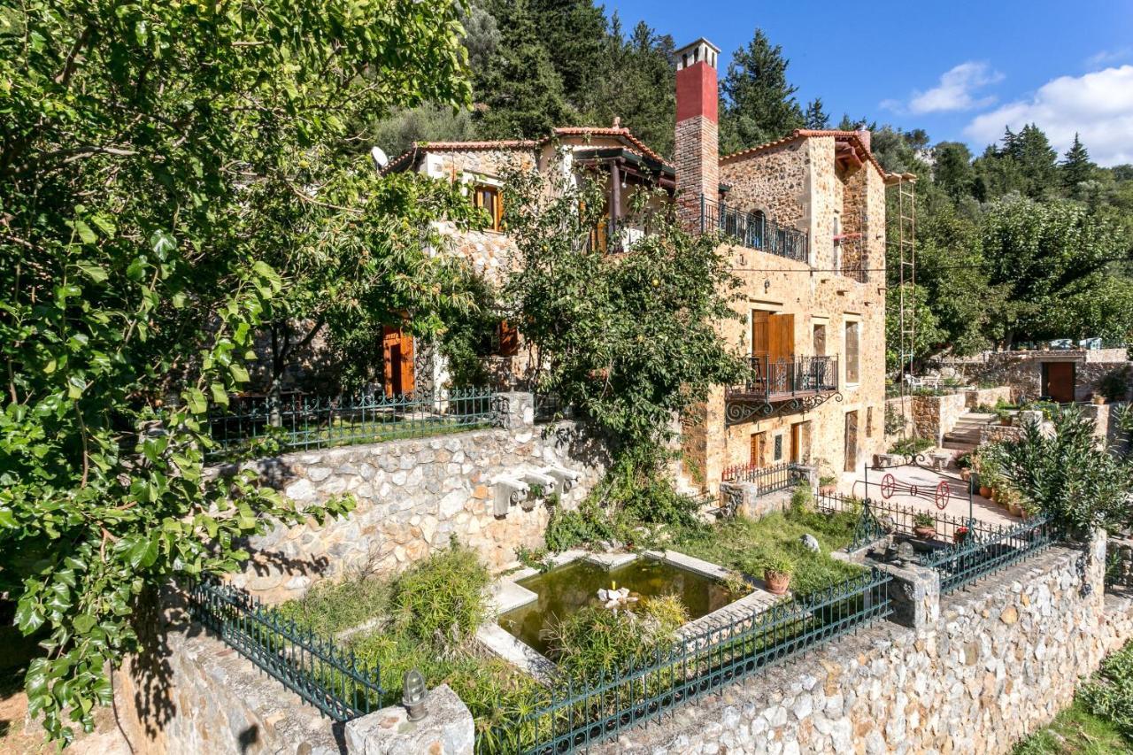 Ifigenia Lux Maisonette In Oldtown And In Theriso Vilage 14 Km Outside Of Chania
