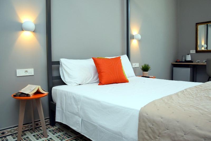 Mosaic Aparthotel