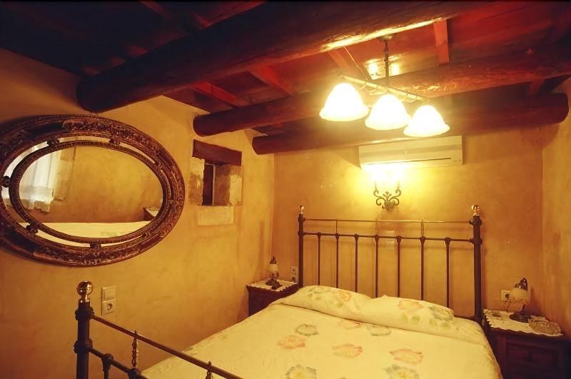 Ifigenia Lux Maisonette In Oldtown And In Theriso Vilage 14 Km Outside Of Chania
