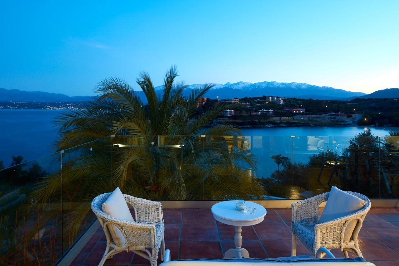 Seafront Longobardi Villa *